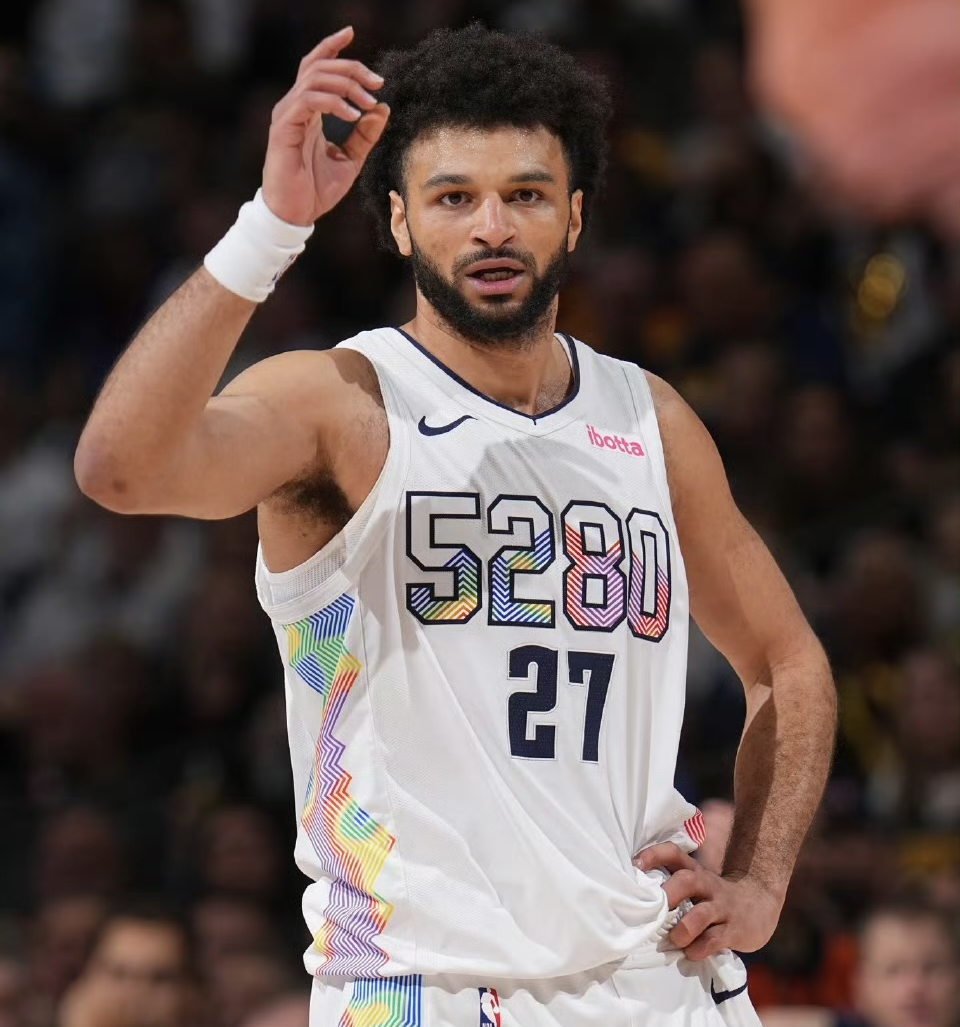 AYX-穆雷连续五场比赛得分超过反败为胜，曼联不断突破！比赛高潮迭起的简单介绍