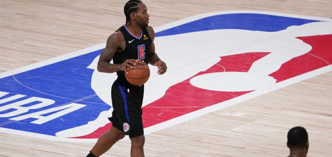 AYX-关于穆雷巅峰对决，西亚卡姆与40激战TES分钟，出色防守胜负难料！的信息