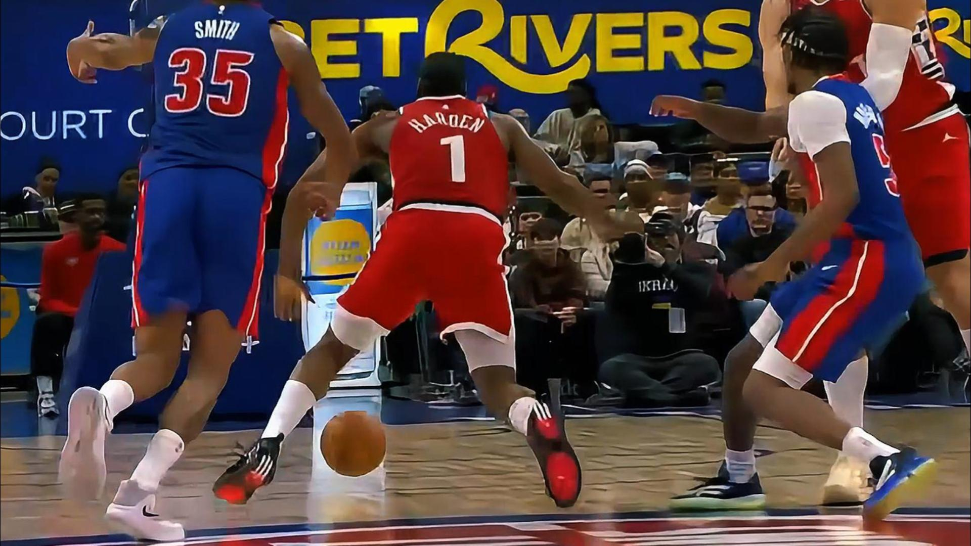 爱游戏-关于哈登在MAD比赛中逆转，战术调整引发热议！的信息